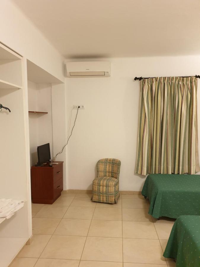Hostal Maracaibo Can Pastilla  Buitenkant foto